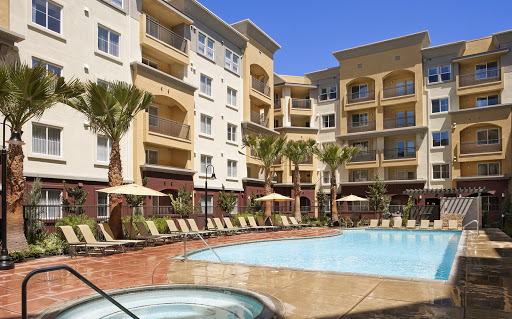 Apartment Building «Avalon Union City», reviews and photos