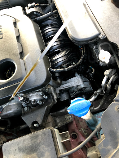 Auto Repair Shop «Quality Lubrication Oil Change and Auto Center», reviews and photos, 3450 E Walton Blvd, Auburn Hills, MI 48326, USA