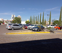 Plaza Momentum photo