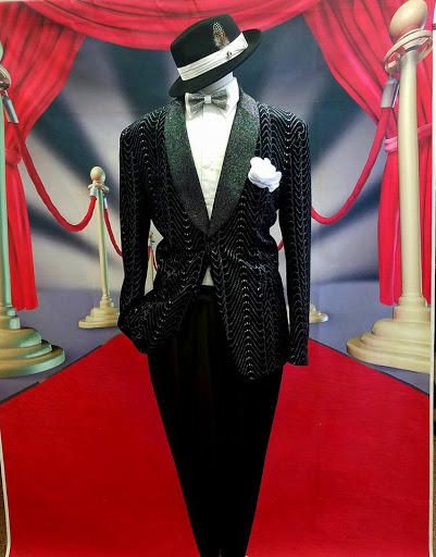 Clothing Store «The City Outlet Clothing», reviews and photos, 17653 Twelve Mile Rd, Lathrup Village, MI 48076, USA