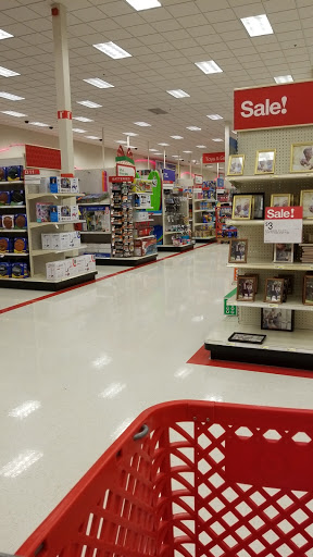 Department Store «Target», reviews and photos, 3885 E Main St, St Charles, IL 60174, USA