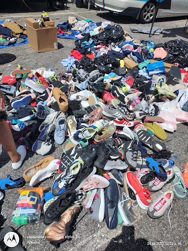 Drive-in Movie Theater «Starlight Drive-In Theatre and Flea Market», reviews and photos, 2000 Moreland Ave SE, Atlanta, GA 30316, USA