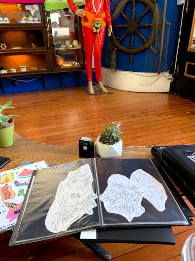 Tattoo Shop «Black & Blue Tattoo», reviews and photos, 381 Guerrero St, San Francisco, CA 94103, USA