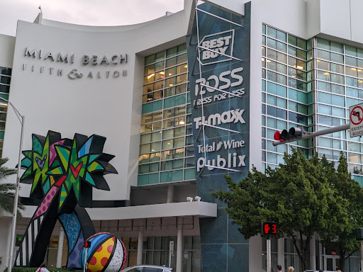 Clothing Store «Ross Dress for Less», reviews and photos, 1141 5th St, Miami Beach, FL 33139, USA