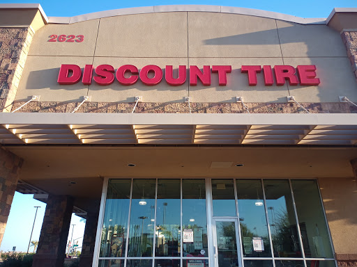 Tire Shop «Discount Tire Store - Gilbert, AZ», reviews and photos, 2623 S Market St, Gilbert, AZ 85295, USA