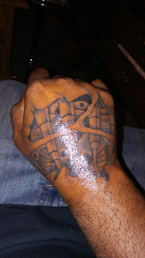 Tattoo Shop «Body Language Tattoo Columbus», reviews and photos, 1101 S Hamilton Rd, Columbus, OH 43227, USA