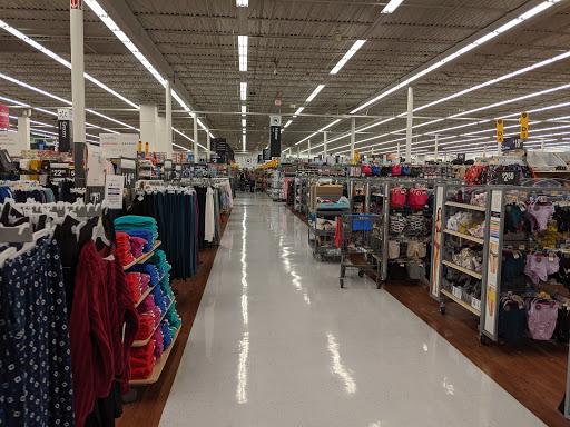 Shopping Mall «Berkshire Shopping Center», reviews and photos, 67 Newtown Rd, Danbury, CT 06810, USA