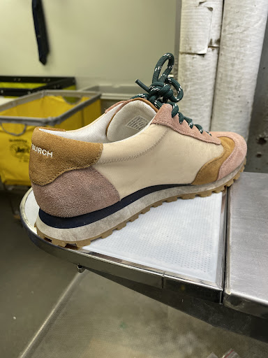 Dry Cleaner «Lapels Dry Cleaning Tampa», reviews and photos, 17503 Preserve Walk Ln, Tampa, FL 33647, USA