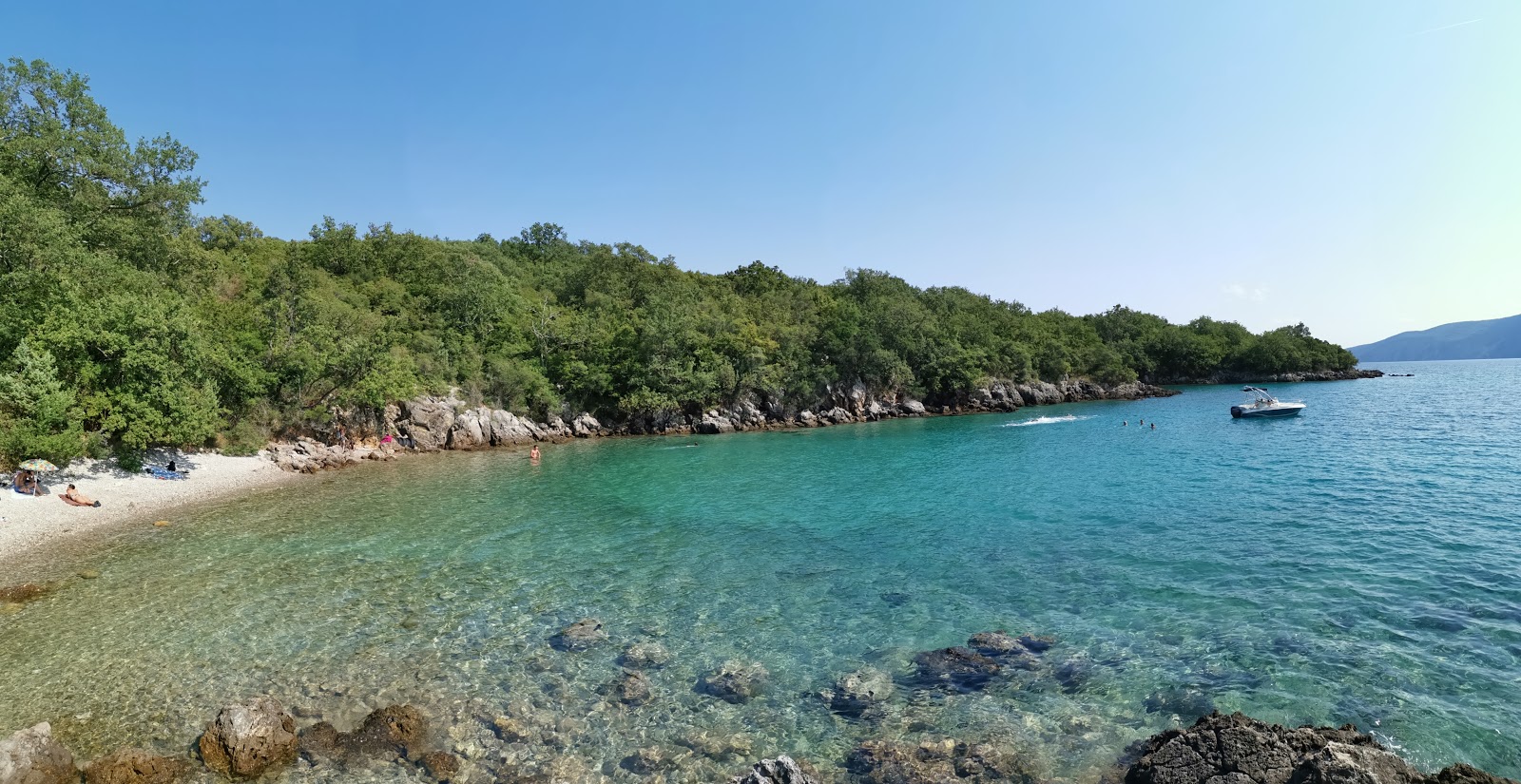 Foto di Makneli beach area del resort sulla spiaggia
