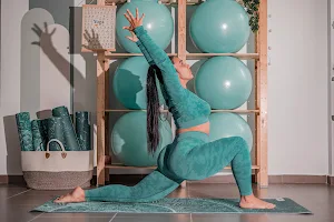 Tania Cuerpo Y Mente. Yoga•Pilates•Funcional image