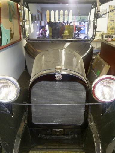 Auto Body Shop «Helms Service Station», reviews and photos, 408 W Harford St, Milford, PA 18337, USA