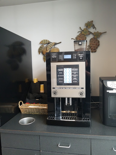 Kia Dealer «Kia of Puyallup», reviews and photos, 111 Valley Ave NE, Puyallup, WA 98372, USA