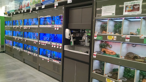 Pet Supply Store «Pet Supplies Plus», reviews and photos, 2250 N Rock Rd Ste. 110, Wichita, KS 67226, USA