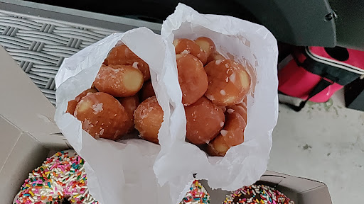 Donut Shop «Leucadia Donut Shoppe», reviews and photos, 1604 N Coast Hwy 101, Encinitas, CA 92024, USA