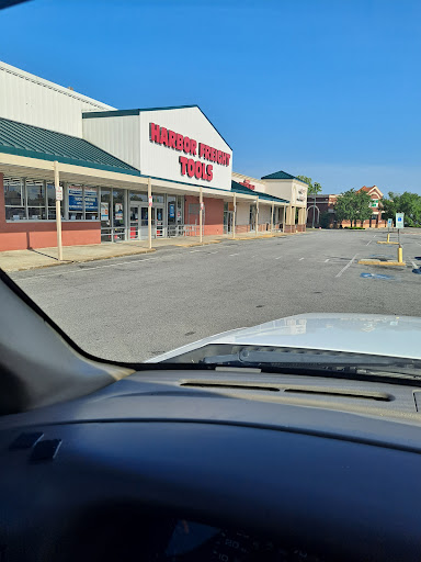 Hardware Store «Harbor Freight Tools», reviews and photos, 2636 Carolina Beach Rd, Wilmington, NC 28412, USA