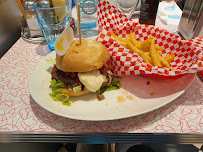 Cheeseburger du Restaurant Holly's Diner à Laval - n°8