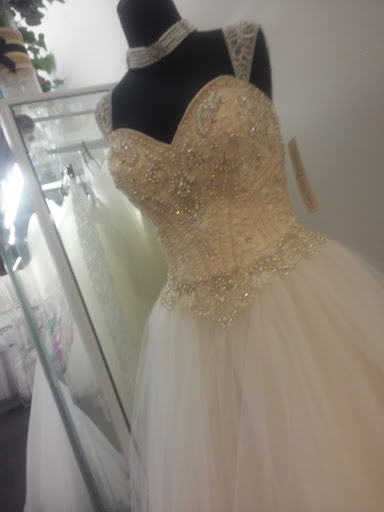 Dress Store «Bonitas Bridal», reviews and photos, 8370 On the Mall #246, Buena Park, CA 90620, USA
