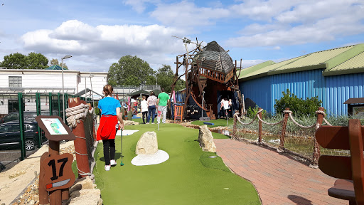 Mr Mulligan's Pirate Golf Milton Keynes Northampton