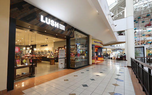 Shopping Mall «Willow Grove Park Mall», reviews and photos, 2500 W Moreland Rd, Willow Grove, PA 19090, USA