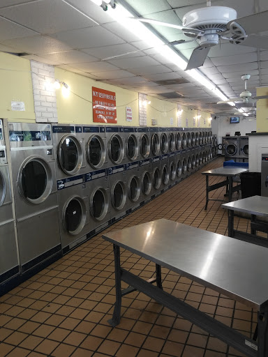 Laundromat «Sunshine Coin Laundry», reviews and photos, 700 W Livingston St, Orlando, FL 32805, USA