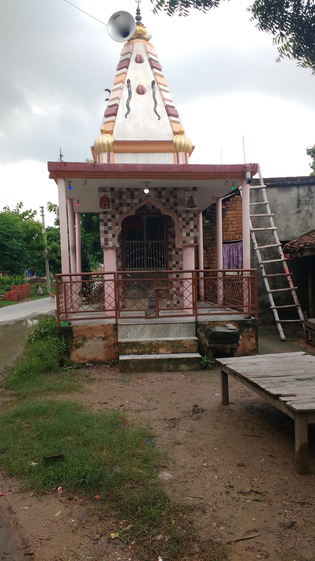 मिश्रैली शिव मंदिर
