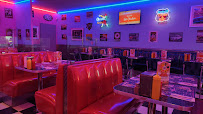 Atmosphère du Restaurant américain Memphis - Restaurant Diner - Bourgoin à Bourgoin-Jallieu - n°16