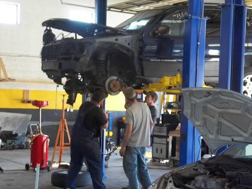 Auto Repair Shop «EZ Auto Repair & Service», reviews and photos, 768 Rose Ave, Columbus, OH 43219, USA