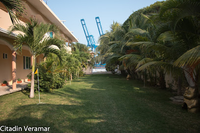 Hotel albercas cerca playa Citadin Veramar