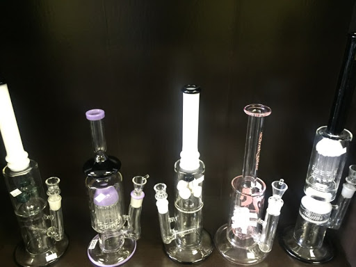 Vaporizer Store «Haze Smoke Shop», reviews and photos, 5036 NE Parvin Rd, Kansas City, MO 64117, USA