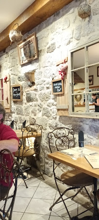 Atmosphère du Restaurant français Le Bessoi à Besse-et-Saint-Anastaise - n°16