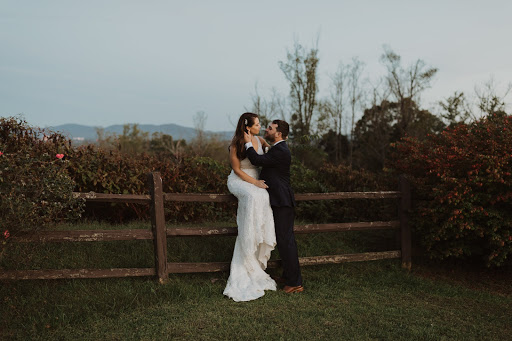 Bridal Shop «Hayden Olivia Bridal», reviews and photos, 221 S Tryon St #200, Charlotte, NC 28202, USA