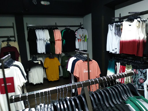 Tiendas para comprar blusas mujer Bucaramanga