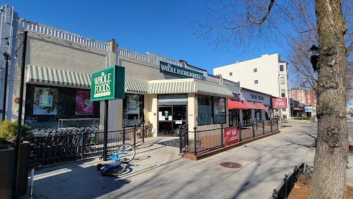 Grocery Store «Whole Foods Market», reviews and photos, 1028 Beacon St, Brookline, MA 02446, USA
