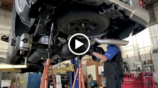 Auto Parts Store «Newberg Dodge Jeep Chrysler Ram», reviews and photos, 2809 Portland Rd, Newberg, OR 97132, USA