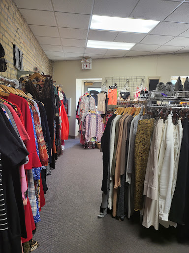 Consignment Shop «Body Expressions Consignment», reviews and photos, 102 W 5th St, Chaska, MN 55318, USA