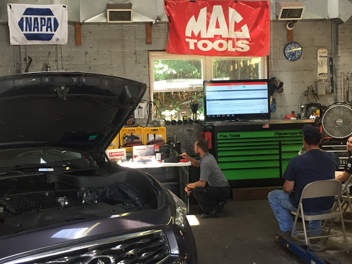 Auto Repair Shop «C&H Automotive and Towing», reviews and photos, 185 Main St, New Canaan, CT 06840, USA