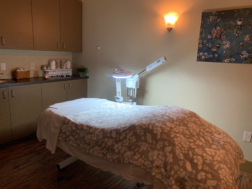 Day Spa «Bodyworks Massage Center and Gift & Wellness Shop», reviews and photos, 1305 Pennsylvania Ave, Hagerstown, MD 21742, USA