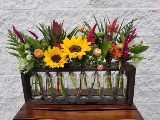 Florist «A Touch Of Elegance Florist», reviews and photos, 12123 Shelbyville Rd, Louisville, KY 40243, USA