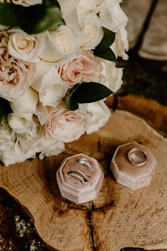 Florist «Yelm Floral- $10.00 (online coupon only)», reviews and photos, 202 W Yelm Ave, Yelm, WA 98597, USA