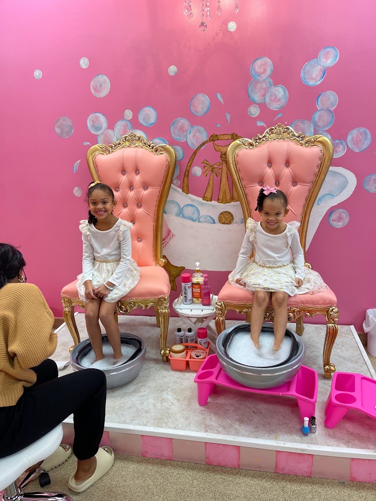 Sparkles Kids Spa & Paint Bar 21108