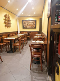 Atmosphère du Restaurant indien Crêpes Chaudes à Paris - n°1