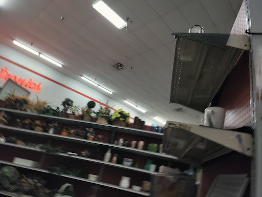 Thrift Store «The Salvation Army Family Store & Donation Center», reviews and photos, 823 E Auburn Rd, Rochester Hills, MI 48307, USA