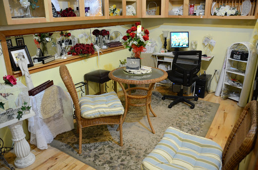 Florist «Yorkville Flower Shoppe», reviews and photos, 216 S Bridge St, Yorkville, IL 60560, USA