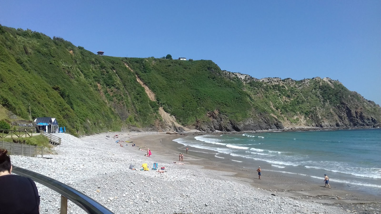 Fotografija Playa de Cueva z svetel pesek površino