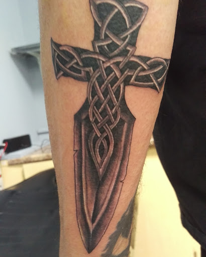 Tattoo Shop «Sub Q Tattoo & Body Piercing», reviews and photos, 2 W Main St, Middletown, NY 10940, USA