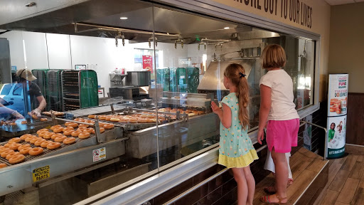 Bakery «Krispy Kreme Doughnuts», reviews and photos, 417 W University Pkwy, Orem, UT 84057, USA