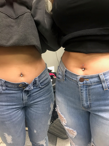 Tattoo Shop «Meridian Line Tattoo Studio», reviews and photos, 6906 Roosevelt Rd # B, Oak Park, IL 60304, USA