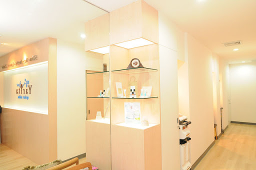 Yarita Skin & Laser Clinic (BTS Asok)