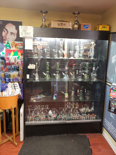 Tobacco Shop «Ace Tobacco Shop», reviews and photos, 2501 Lake Ave, Altadena, CA 91001, USA