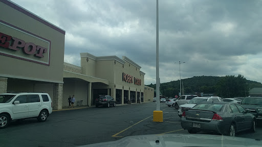 Craft Store «Hobby Lobby», reviews and photos, 3180 N College Ave #3, Fayetteville, AR 72701, USA